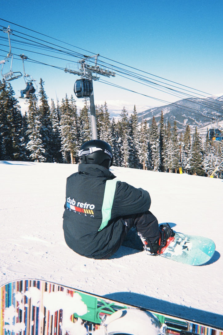 Black and Green Mountain Goat Ski Jacket - Size L